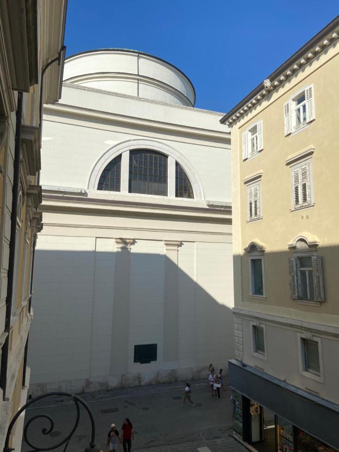Hotel Centrale Trieste Esterno foto