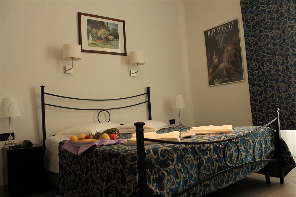 Hotel Centrale Trieste Esterno foto