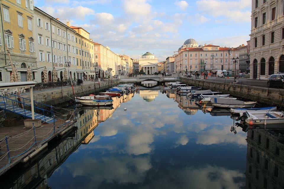 Hotel Centrale Trieste Esterno foto